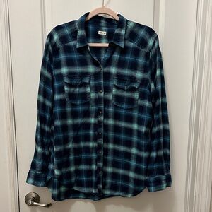 Hollister button down size Large